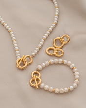 Cargar imagen en el visor de la galería, PULSERA PERLA CORAZON