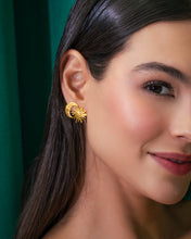 Cargar imagen en el visor de la galería, ARETES DUO LUZ