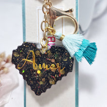 Cargar imagen en el visor de la galería, Llavero Amor Negro
