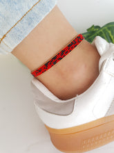 Cargar imagen en el visor de la galería, TOBILLERA MIYUKI ROJA
