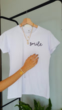 Cargar imagen en el visor de la galería, CAMISETA SMILE
