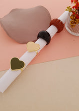 Cargar imagen en el visor de la galería, ANILLO CORAZON BEIGE
