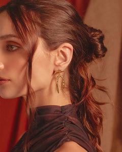 ARETES MAGIA