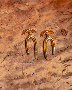 ARETES MAGIA