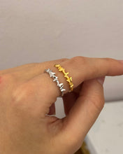 Cargar imagen en el visor de la galería, ANILLO MARIPOSAS DORADO
