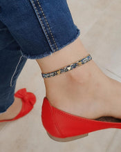 Cargar imagen en el visor de la galería, TOBILLERA MIYUKI AZUL
