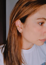 Cargar imagen en el visor de la galería, EARCUFF DIAMANTE

