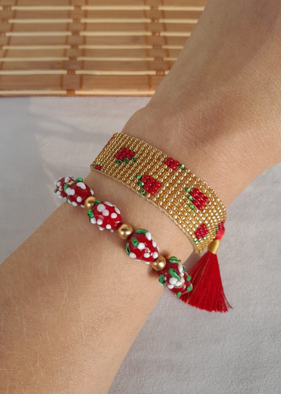 PULSERA FRESAS FRESCAS