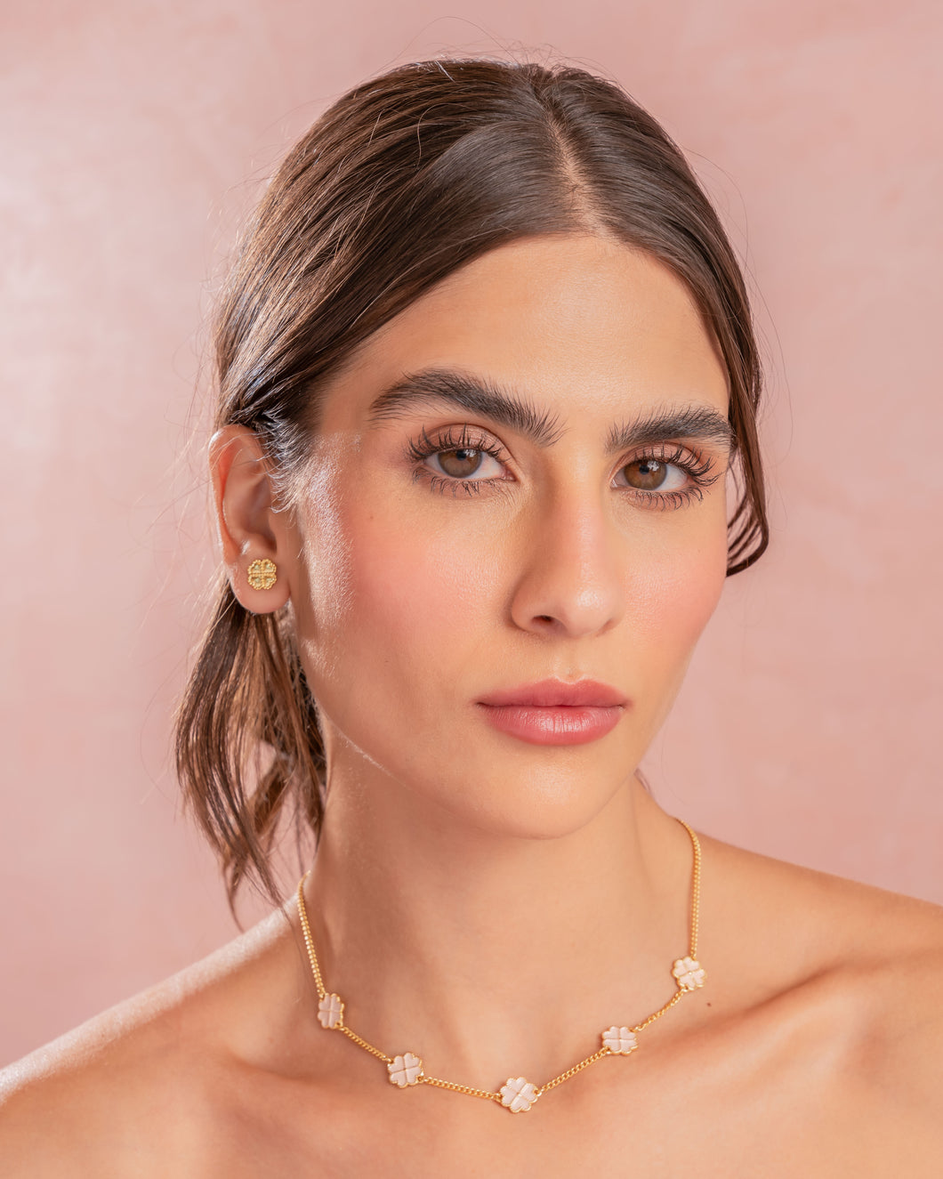 COLLAR TREBOLES BLANCOS
