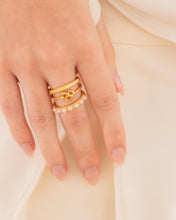 Cargar imagen en el visor de la galería, TRIO ANILLOS PERLA
