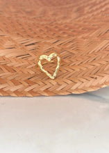 Cargar imagen en el visor de la galería, ANILLO CORAZON
