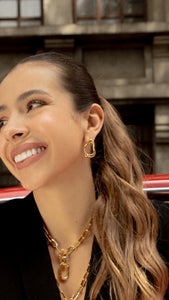 ARETES IRREGULAR BY ISSA