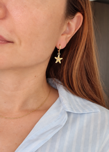 Cargar imagen en el visor de la galería, ARETES ESTRELLA DE MAR
