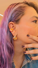 Cargar imagen en el visor de la galería, ARETES GOTA
