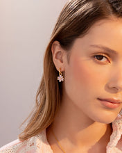 Cargar imagen en el visor de la galería, ARETES PRIMAVERA
