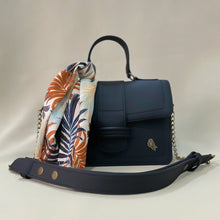 Cargar imagen en el visor de la galería, BOLSO ABRIL

