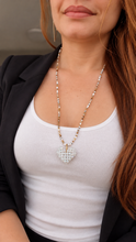 Cargar imagen en el visor de la galería, COLLAR CORAZON TEJIDO
