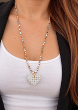 Cargar imagen en el visor de la galería, COLLAR CORAZON TEJIDO

