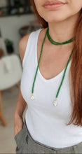 Cargar imagen en el visor de la galería, COLLAR VERDE ESMERALDA
