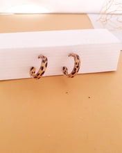 Cargar imagen en el visor de la galería, ARETES PRINT
