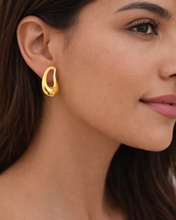 Cargar imagen en el visor de la galería, ARETES ONDA
