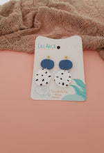 Cargar imagen en el visor de la galería, ARETES PECAS
