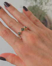 Cargar imagen en el visor de la galería, ANILLO FLOR ESMERALDA
