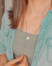 Cargar imagen en el visor de la galería, COLLAR ROSARIO DORADO
