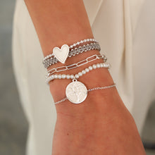 Cargar imagen en el visor de la galería, PULSERA PLATEADA LOVE
