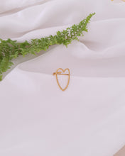 Cargar imagen en el visor de la galería, ANILLO SILUETA CORAZON
