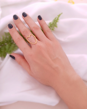 Cargar imagen en el visor de la galería, ANILLO SILUETA CORAZON
