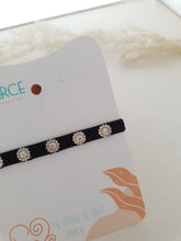 Cargar imagen en el visor de la galería, PULSERA NEGRA CRISTALES
