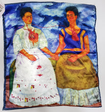 Cargar imagen en el visor de la galería, PAÑOLETA ESTAMPADA PEQUEÑA
