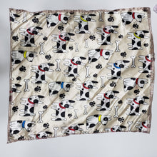 Cargar imagen en el visor de la galería, PAÑOLETA ESTAMPADA PEQUEÑA
